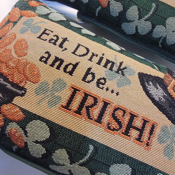 Eat Drink and Be Irish Pair Of Pillows St Patty's Day Shamrock Pot Of Gold Lep - Picture 2 of 5